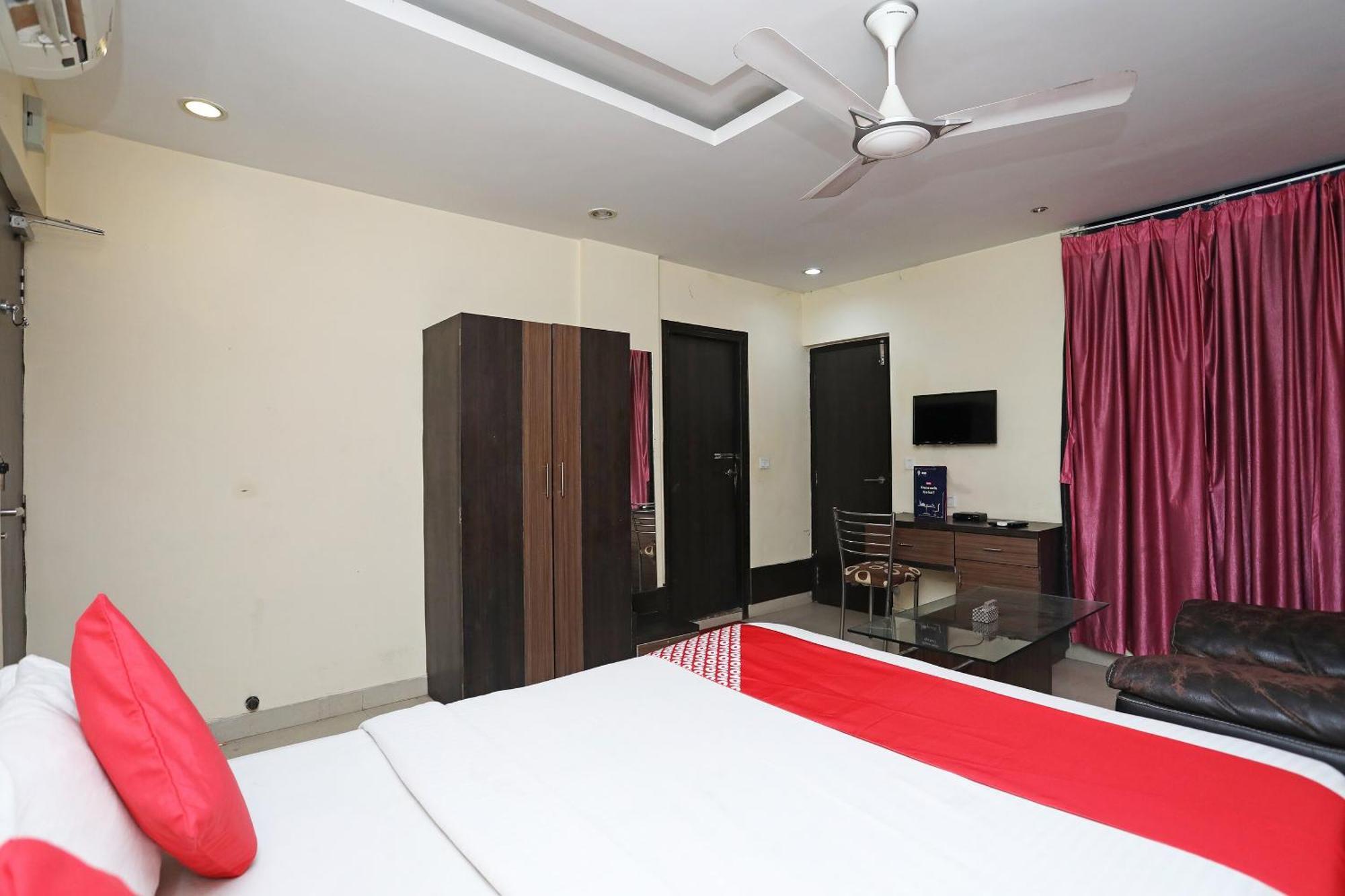OYO 28439 Skylark Hotel Diamond Harbour Dış mekan fotoğraf